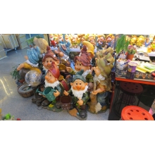 садовые фигурки гномы разных размеров и дизайнов